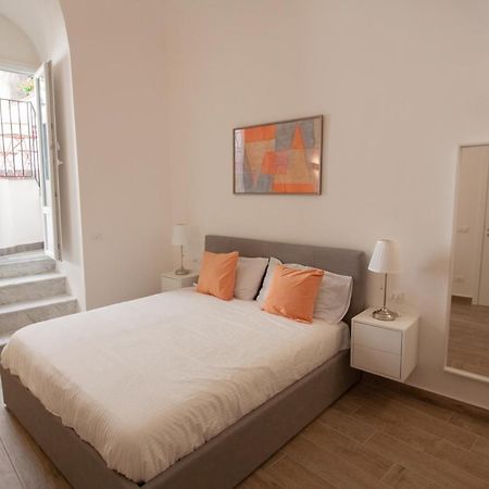 Aragona15 Suites Palermo Bagian luar foto