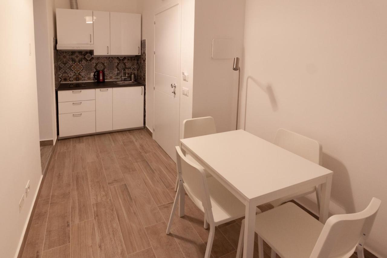Aragona15 Suites Palermo Bagian luar foto
