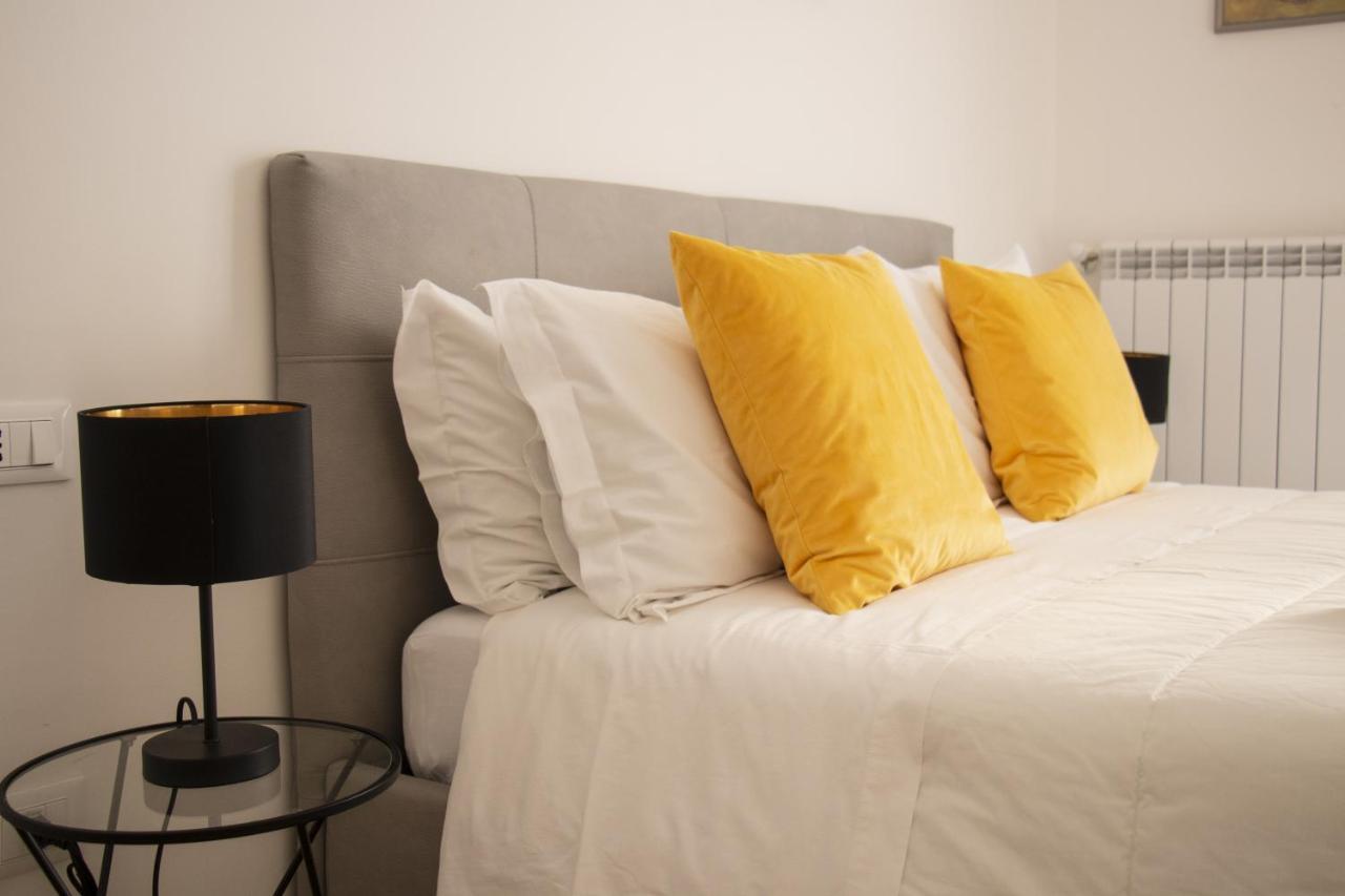Aragona15 Suites Palermo Bagian luar foto